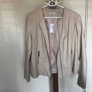 NWT Stylish Dress Barn Beige Cream Faux LeatherJacket Woman’s Size L